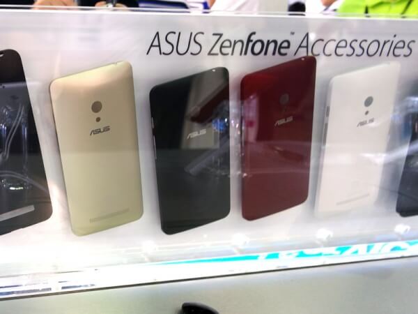 ケースなどアクセサリも豊富に用意される