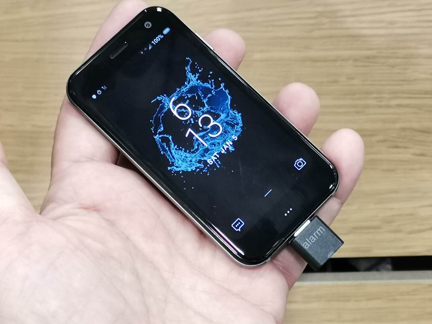 Palmは全長わずか9.66ミリのミニミニサイズ