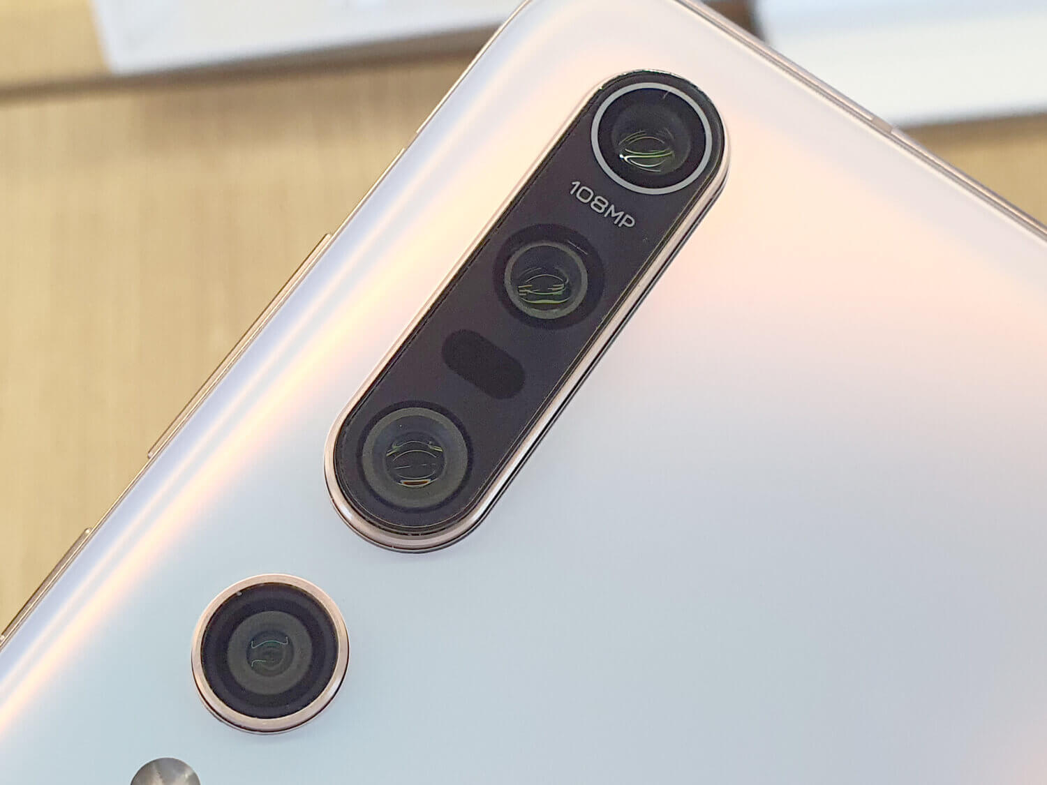 Mi 10 Pro 5Gのカメラは1億800万画素以外も高性能だ