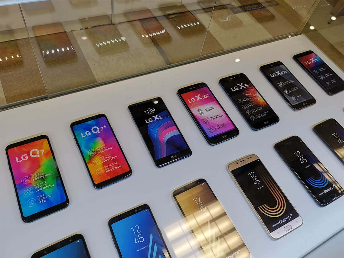 グローバルで存在感を下げていたLGだが、韓国キャリアは数多くのLGスマホを扱っていた